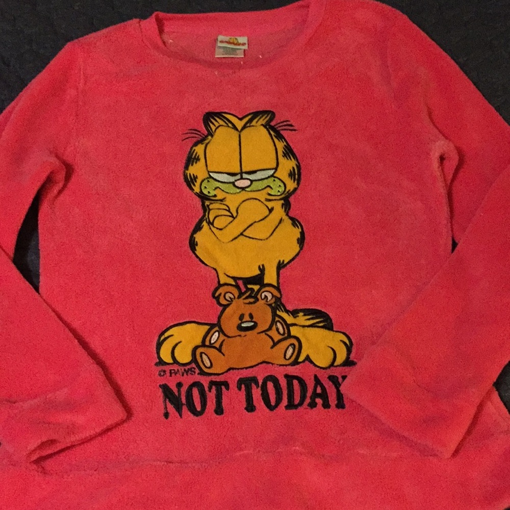 Pink long sleeve Garfield sleep top